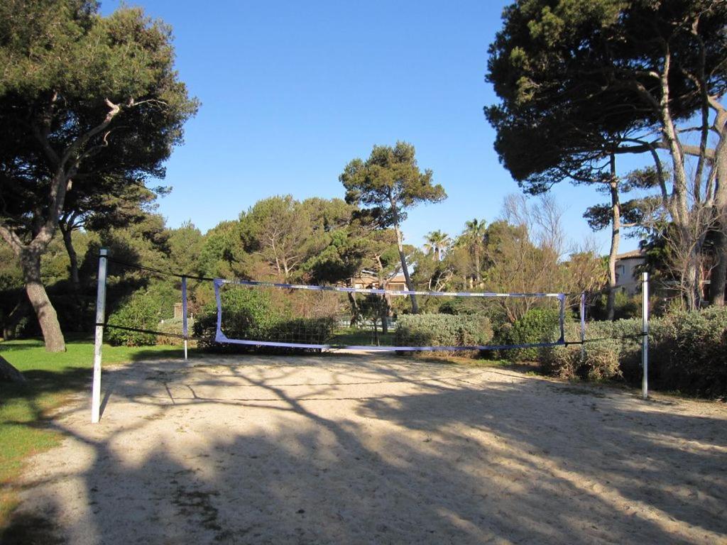 La Badine 5P Plage Piscine Clim Jacuzzi Parc Luxuriant Hyeres Ngoại thất bức ảnh