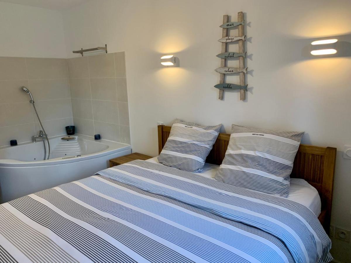 La Badine 5P Plage Piscine Clim Jacuzzi Parc Luxuriant Hyeres Ngoại thất bức ảnh
