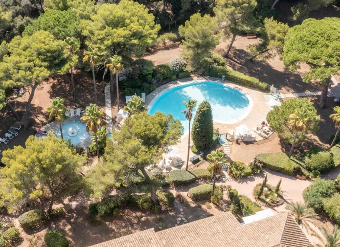 La Badine 5P Plage Piscine Clim Jacuzzi Parc Luxuriant Hyeres Ngoại thất bức ảnh